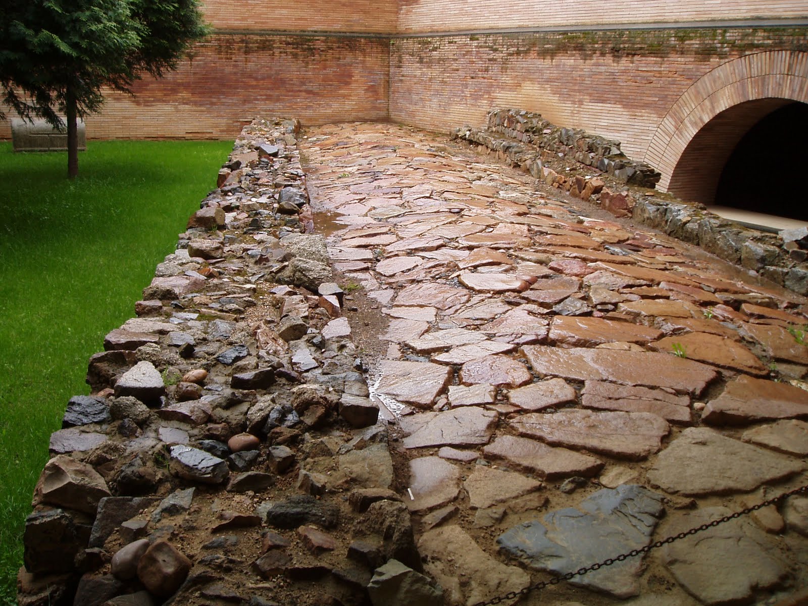 La estación de María Calzadas Romanas hechas de piedra. (Mérida)