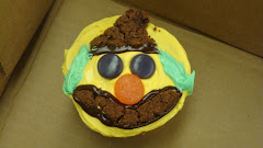 Pictures from Carriel's PANGARS witch cupcake decorating session.