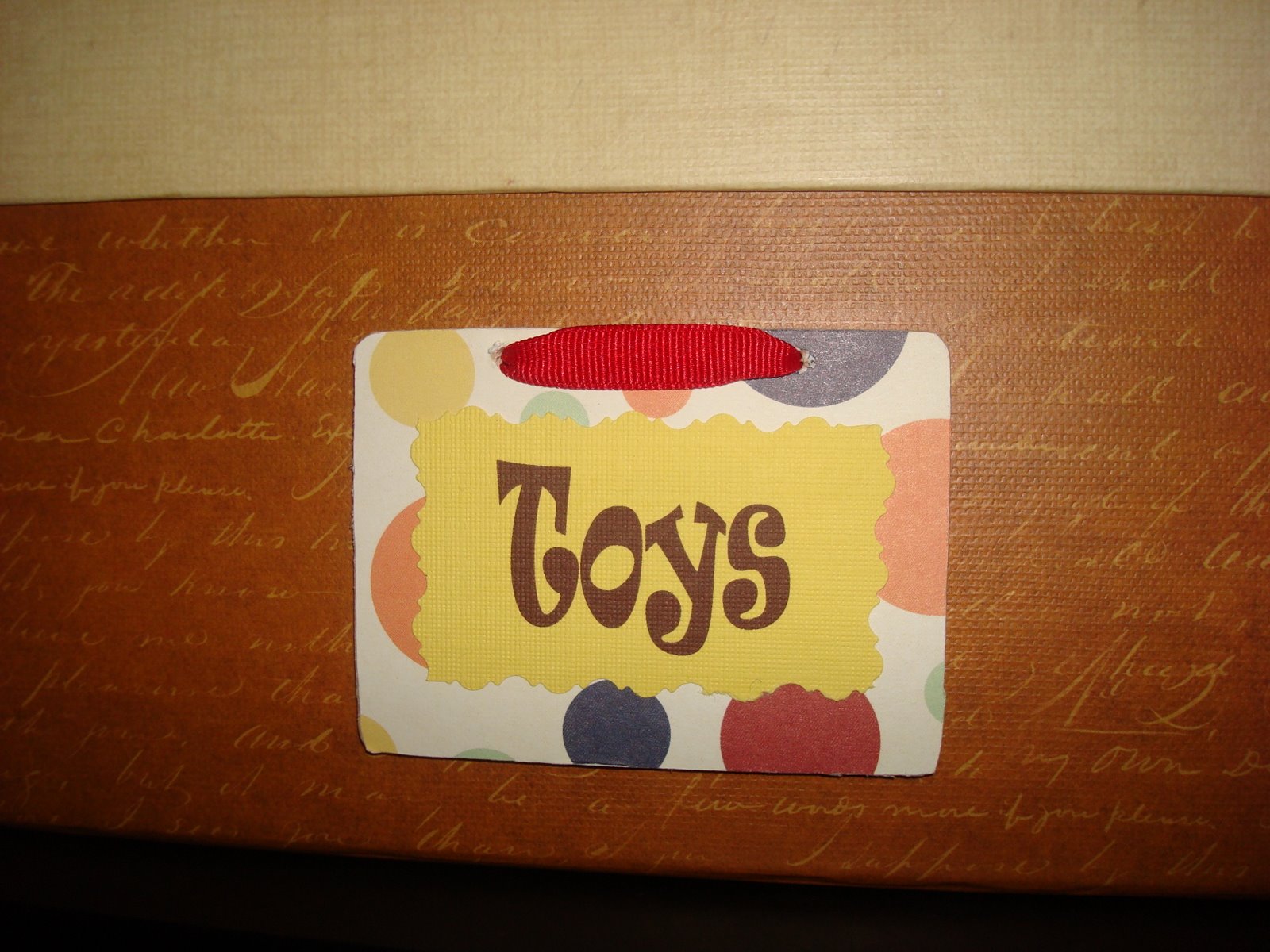 toy box wood label