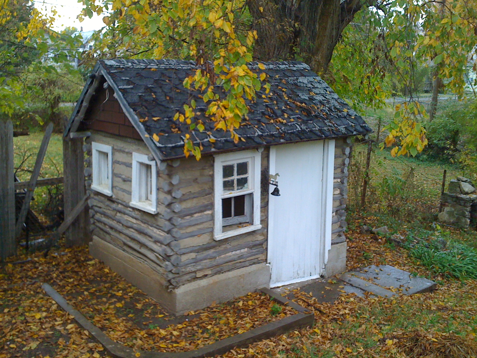 FreeSourceFull: The Log Cabin Playhouse