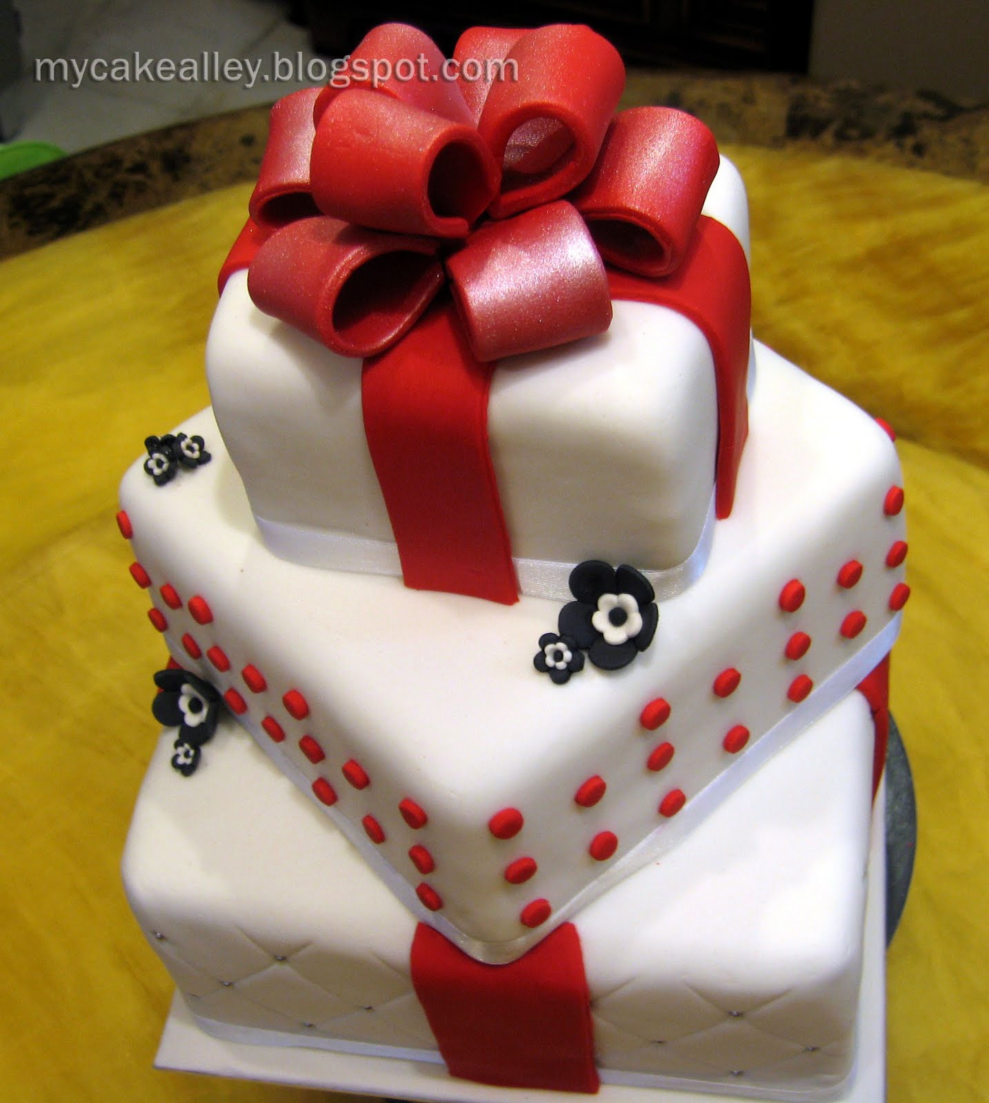 My Cake Alley Gift Boxes 3 tier Cake