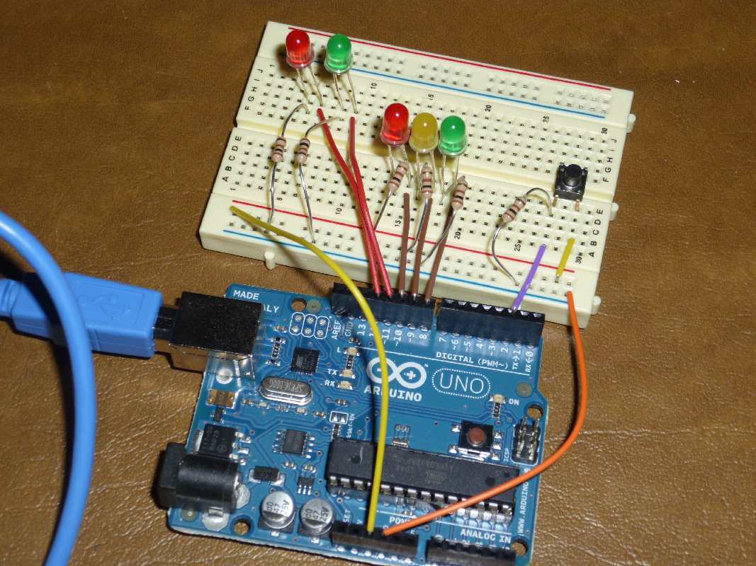 Hands On - Arduino: Project 4 - Interactive Traffic Lights