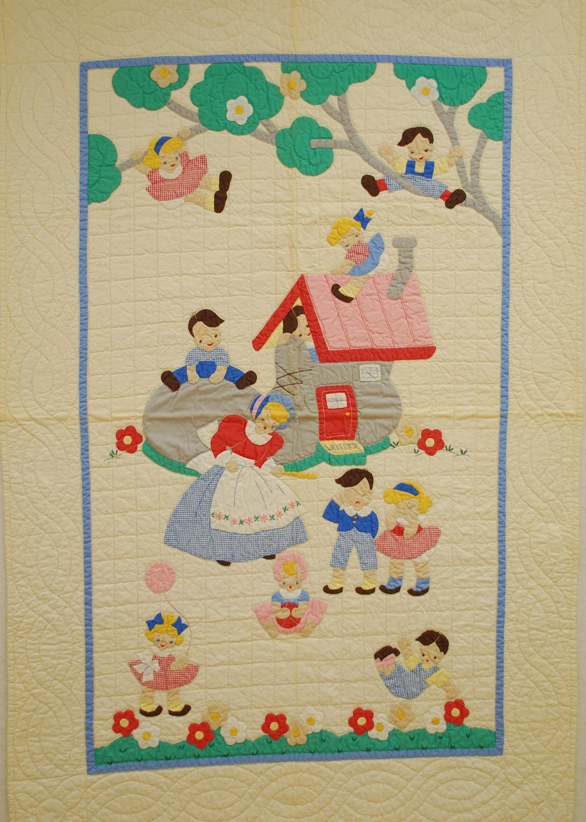 QuiltsVintage and Antique Alice in Wonderland Crib Quilt