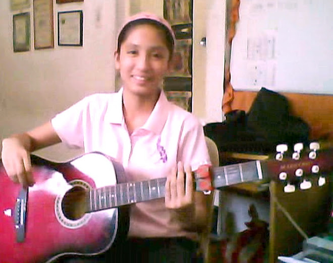 This is Queck ,she loves the songs of Taylor Swift