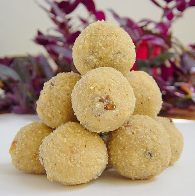Coconut Rava Laddu