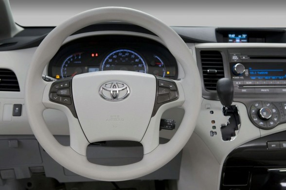New Toyota Sienna 2011