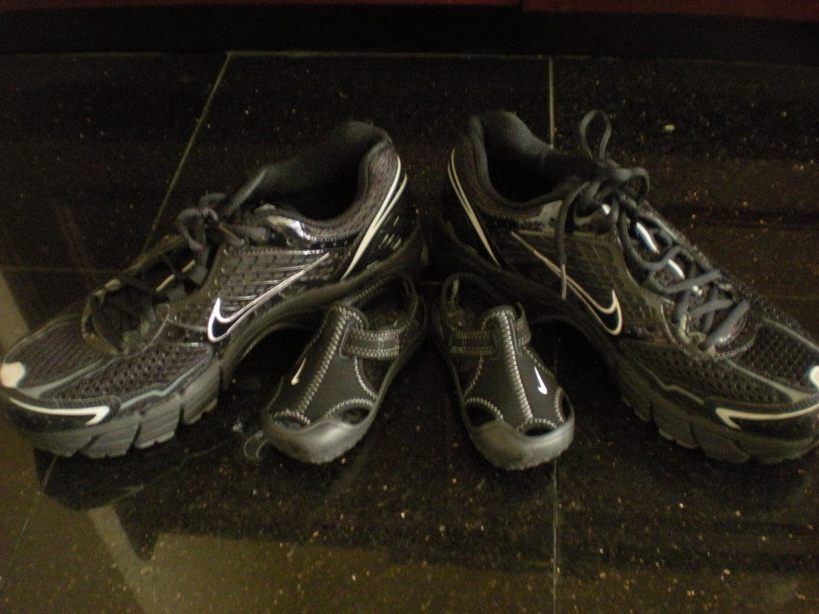 Ippssy Eggos Shoe shopping