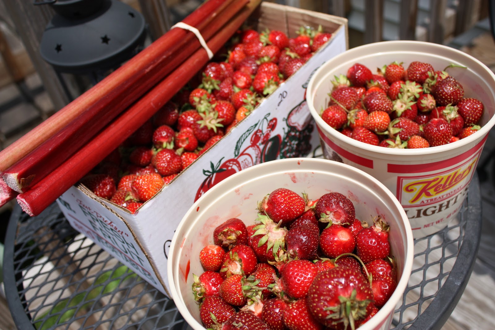How Many Cups Of Strawberries In A Pound - To start with you need to