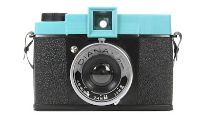 LOMO POLAROID: 120mm DIANA F+