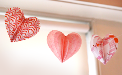valentine-heart-garland.png