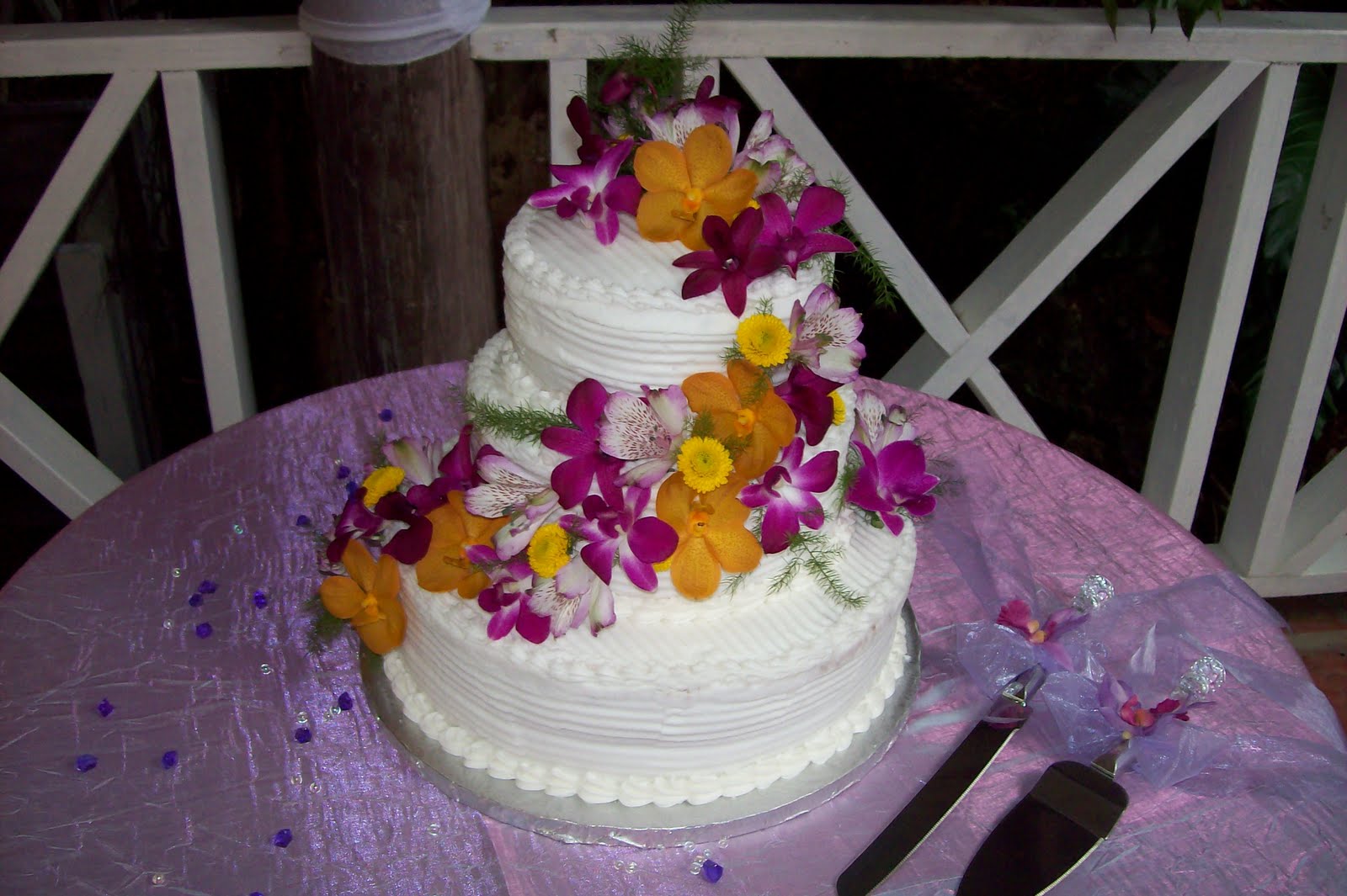SANOJAH'S: Garden Themed Wedding Cakes
