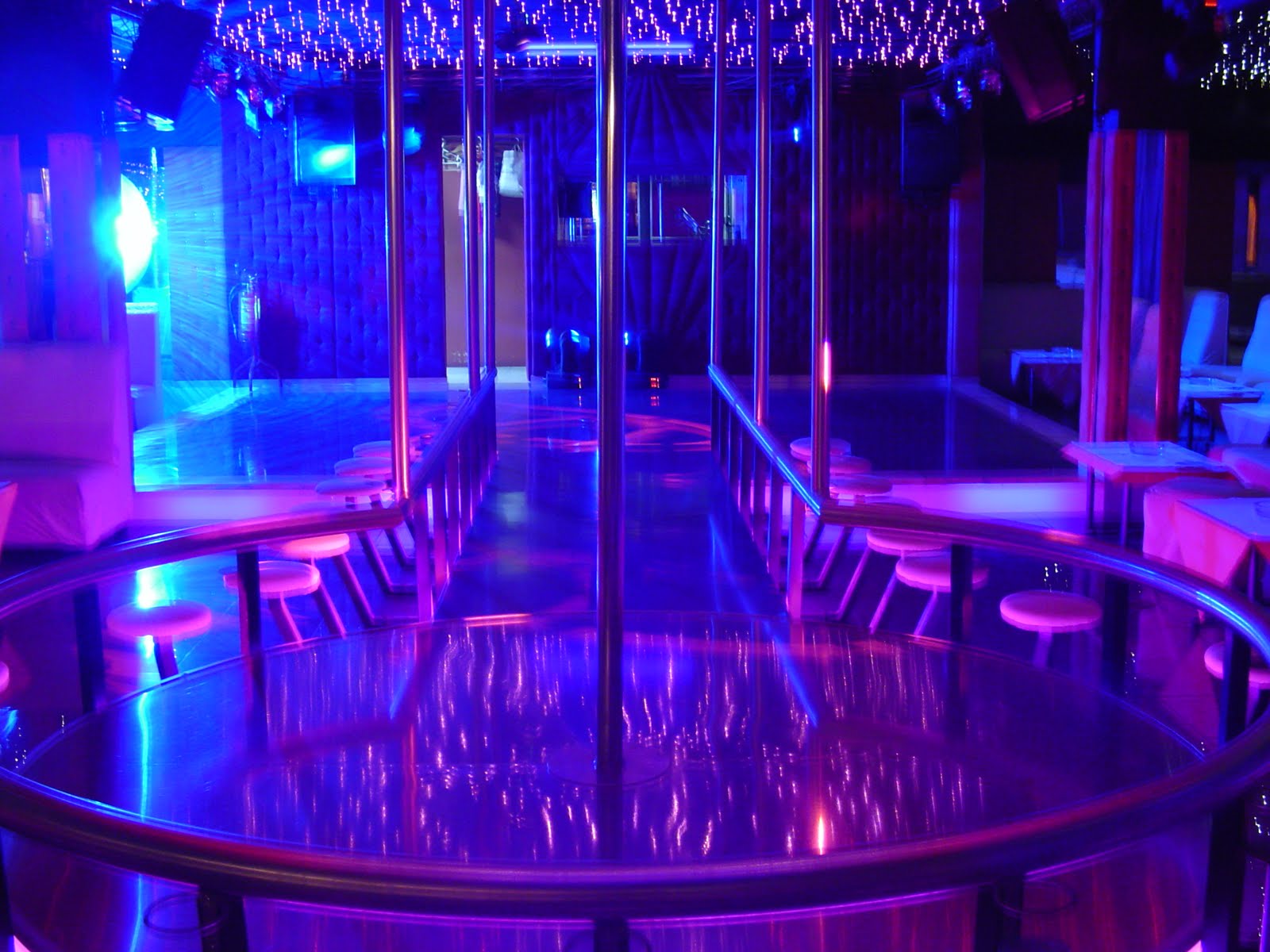 MAYBECLUB