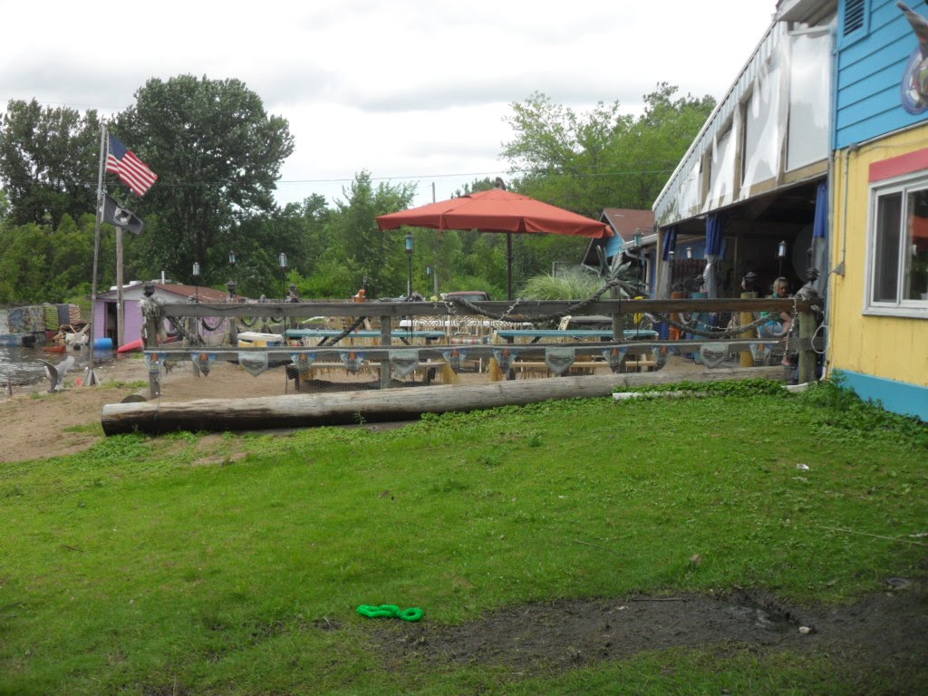 Peoria Bar Review Burger Barge