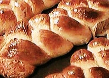 [cardamom+bread.jpg]