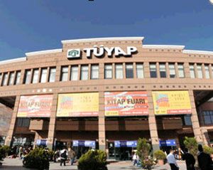 Eğer çok uslu biri olursa günün birinde beni görebilirsin