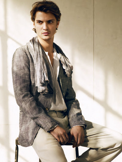 I LOVE BROTHERS & SISTERS Daily Photo Luke Grimes