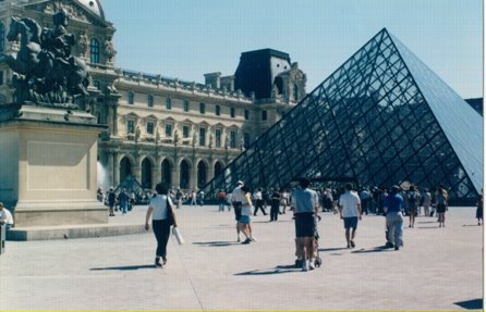 [louvre.jpg]