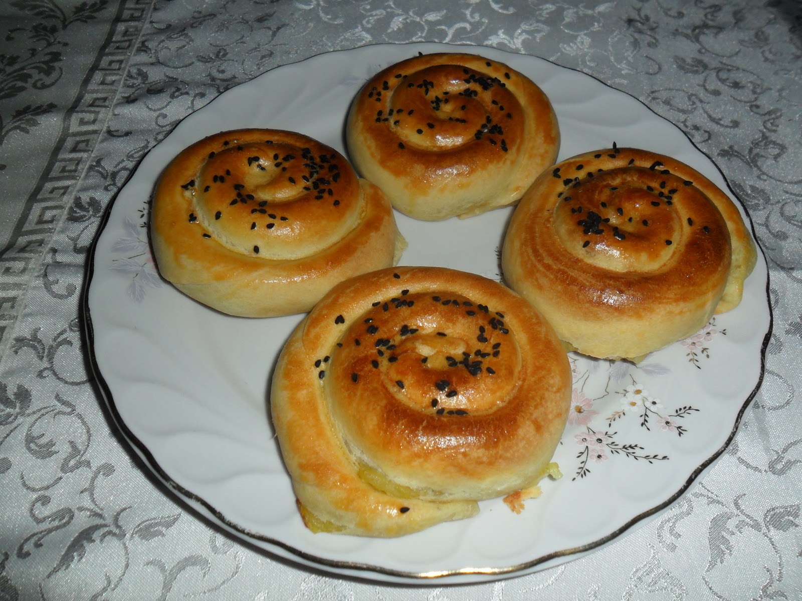 Ev Yapımı Unlu Mamuller Börekler