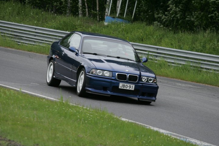 Turvakaaret bmw #7