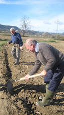 Josep de Pratdesaba i Ton del Verdaguer fent vores