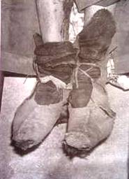 [pies-del-che-en-bolivia.jpg]