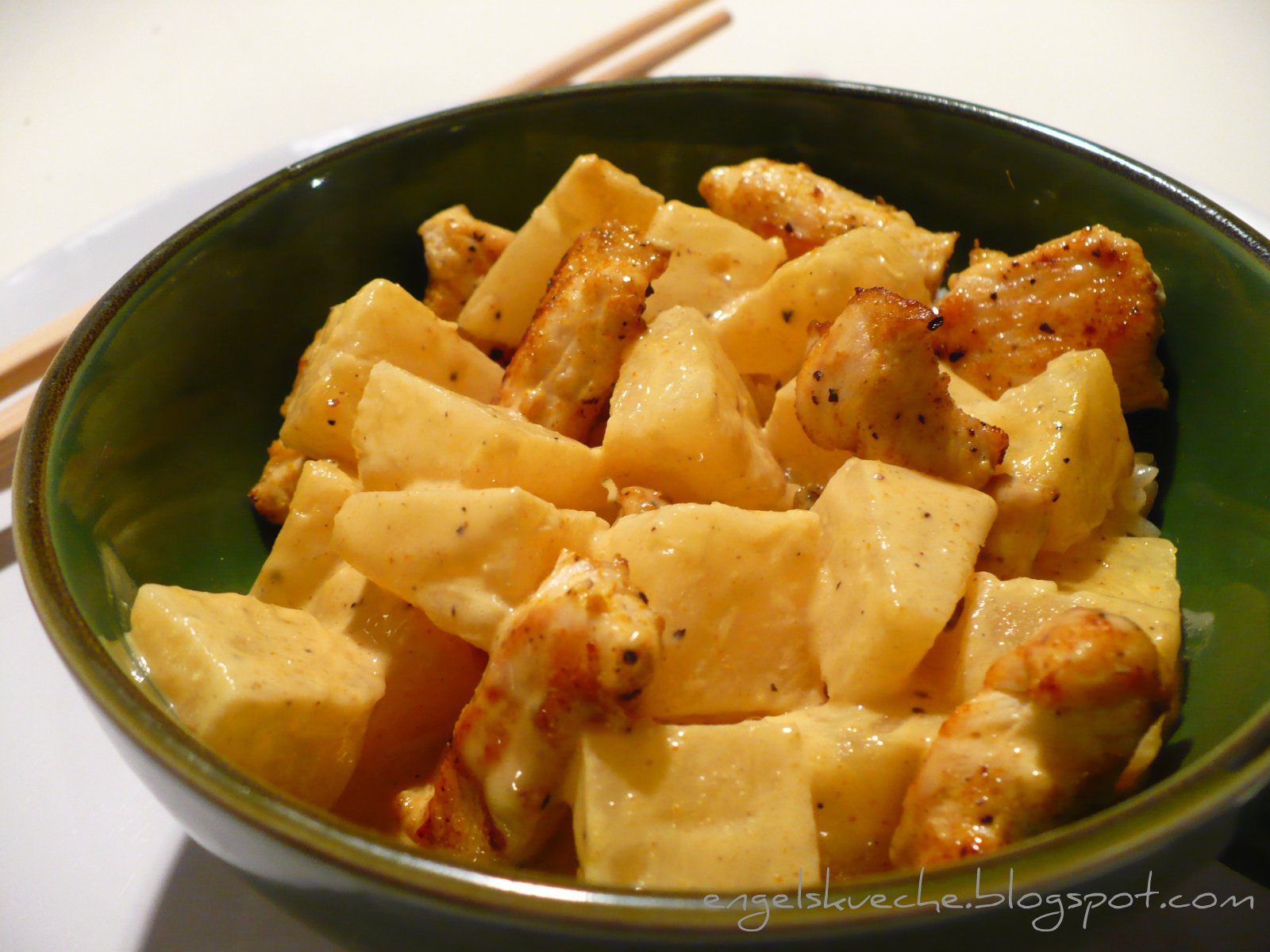 Essen aus Engelchens Küche: Curry-Hühnchen in Ananas-Curry-Soße mit Reis