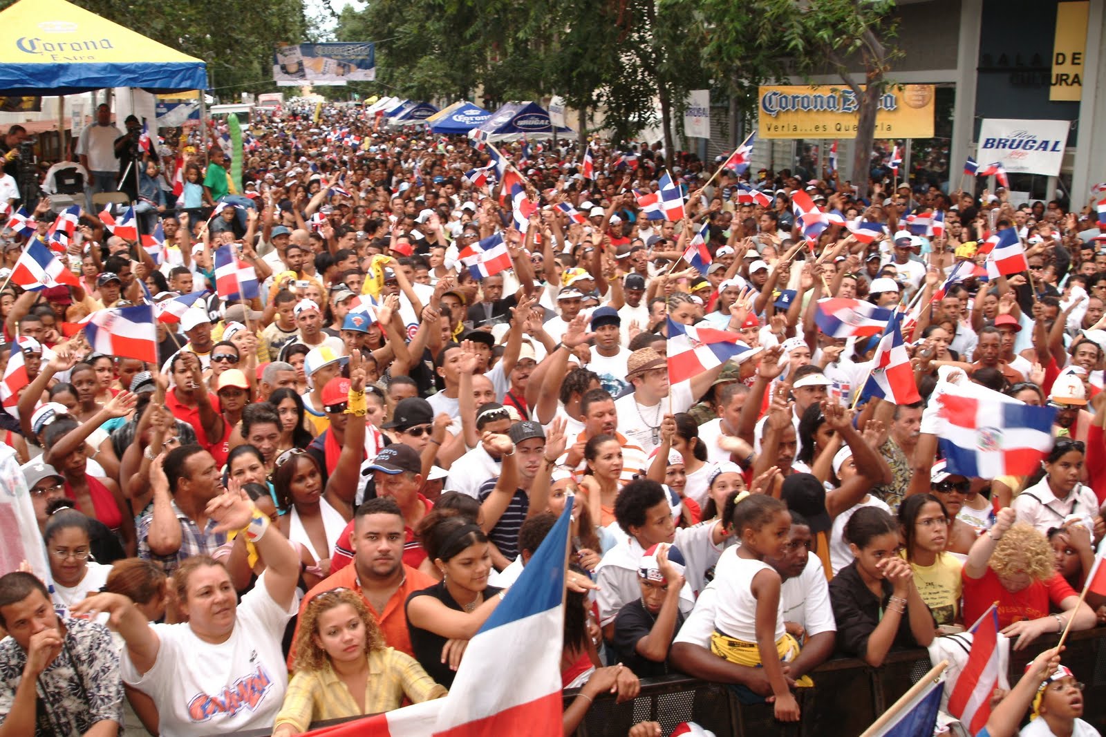 “9NO FESTIVAL DE LA HISPANIDAD & PARADA DOMINICANA EN PUERTO RICO” EN
