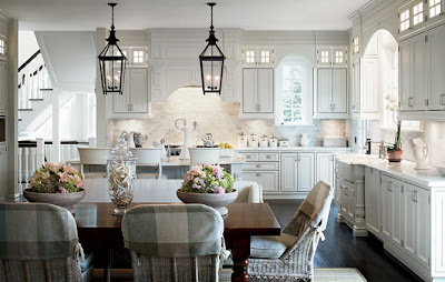 architectural+digest+white+kitchen+hamptons.jpg (668×424)