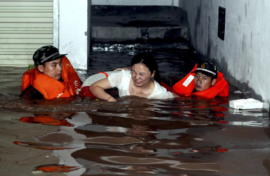 Наводнение в Сингапуре. Потоп из яда. Flood happened