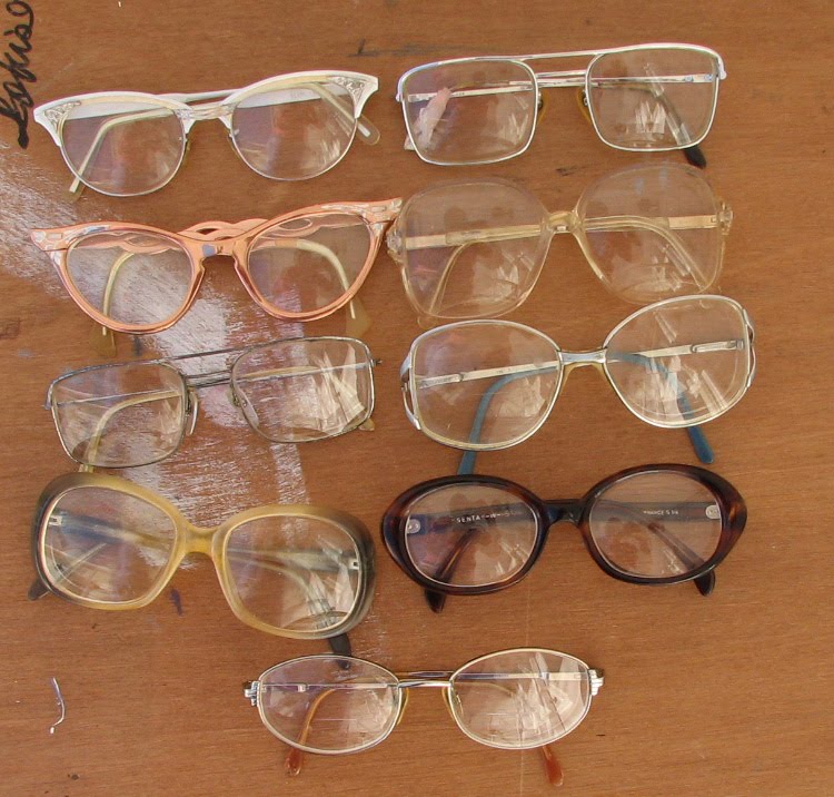 [Eyeglasses+(1960s+to+1990s).jpg]