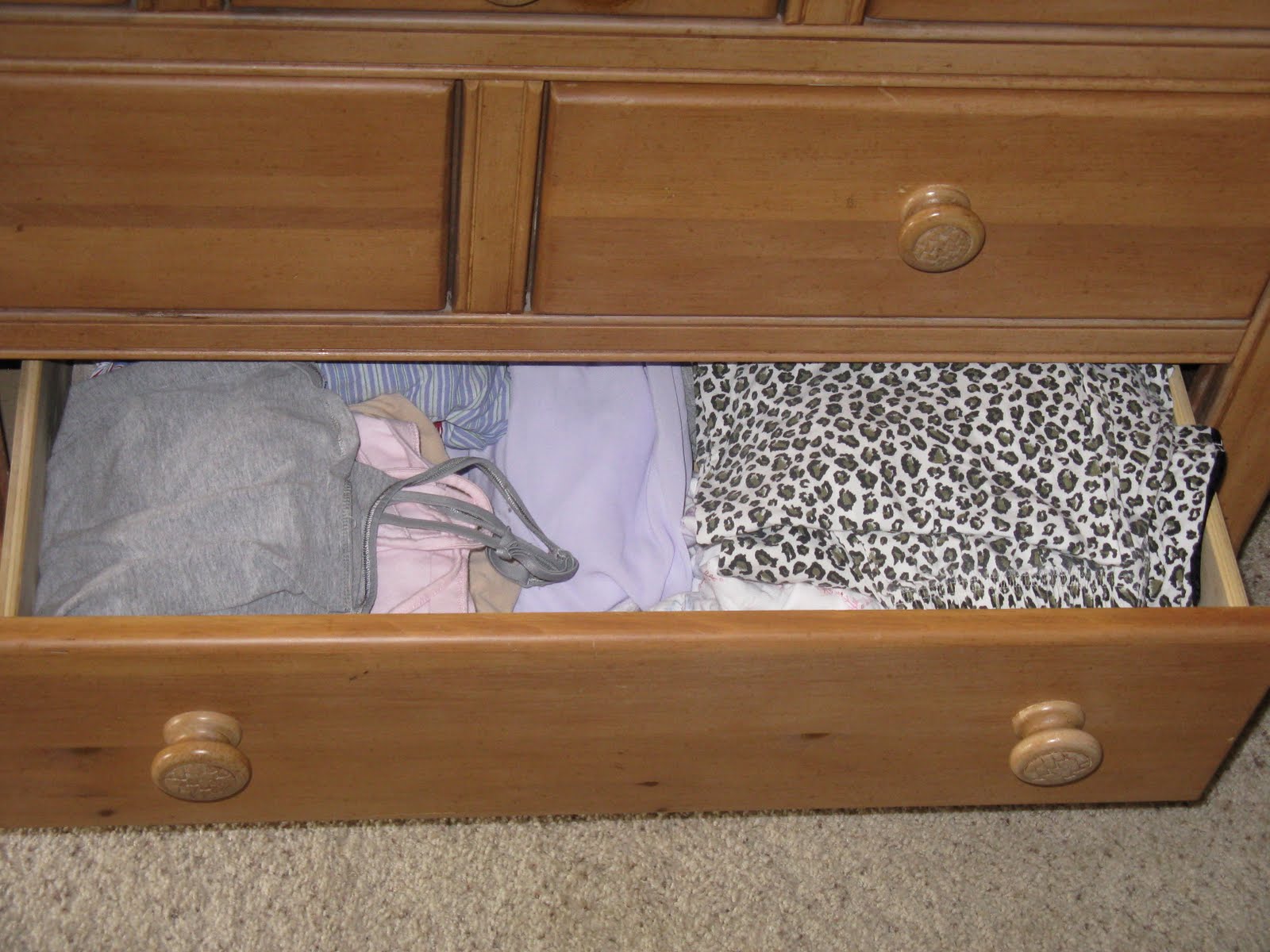 [Dresser+Pictures+008.jpg]