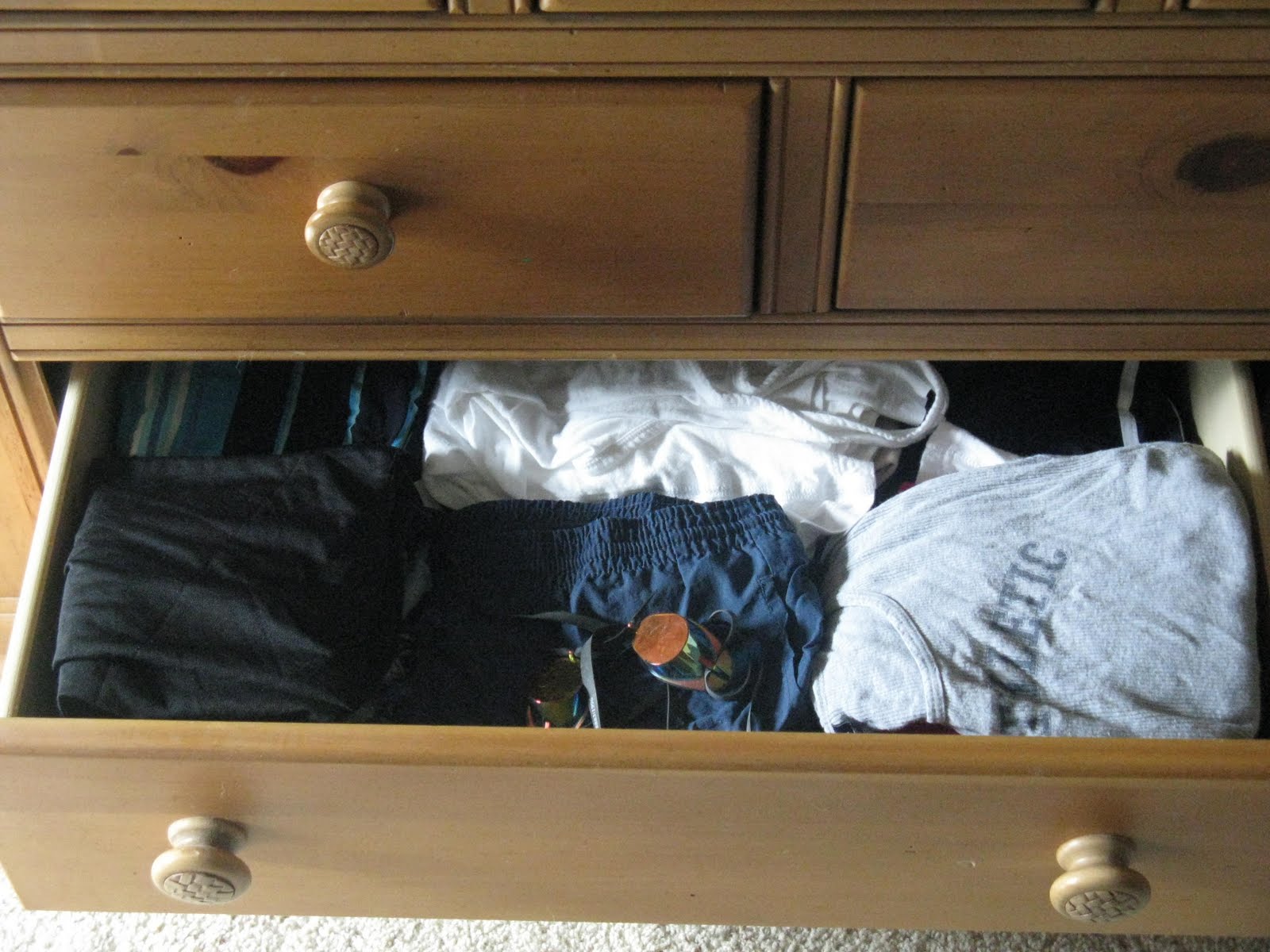 [Dresser+Pictures+007.jpg]