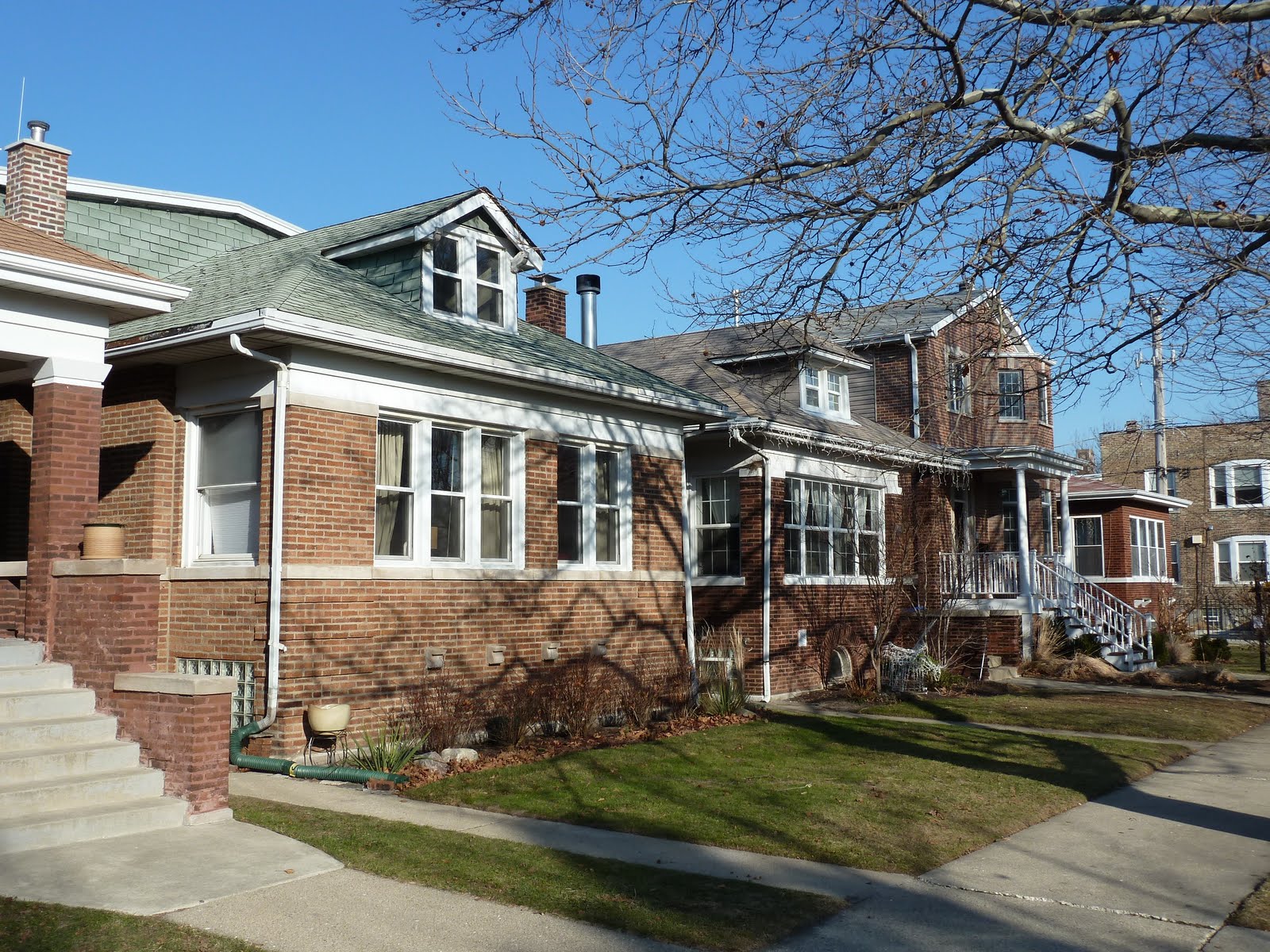 The Chicago Real Estate Local Video Chicago Bungalow sales in Ravenswood