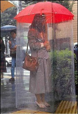 [funny-umbrella-photo-enclosed.jpg]