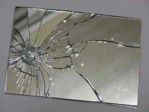 [mirror_by_eisbar_konigin.jpg]