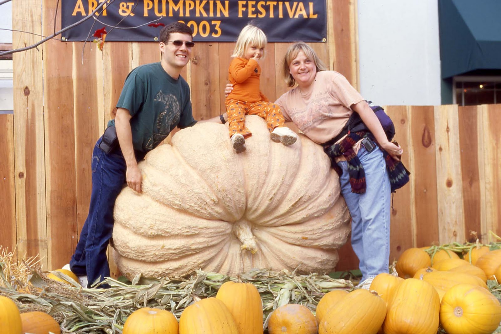 STRANGE FACTS WORLD WIDE; AMAZING FACTS; WORLD WIDE; STRANGE PUMPKIN