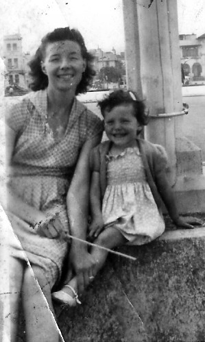 [Me+&+Mum+Torquay.jpg]