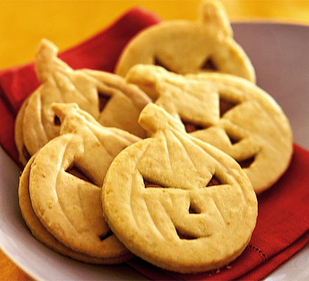[Halloween+biscuits.jpg]