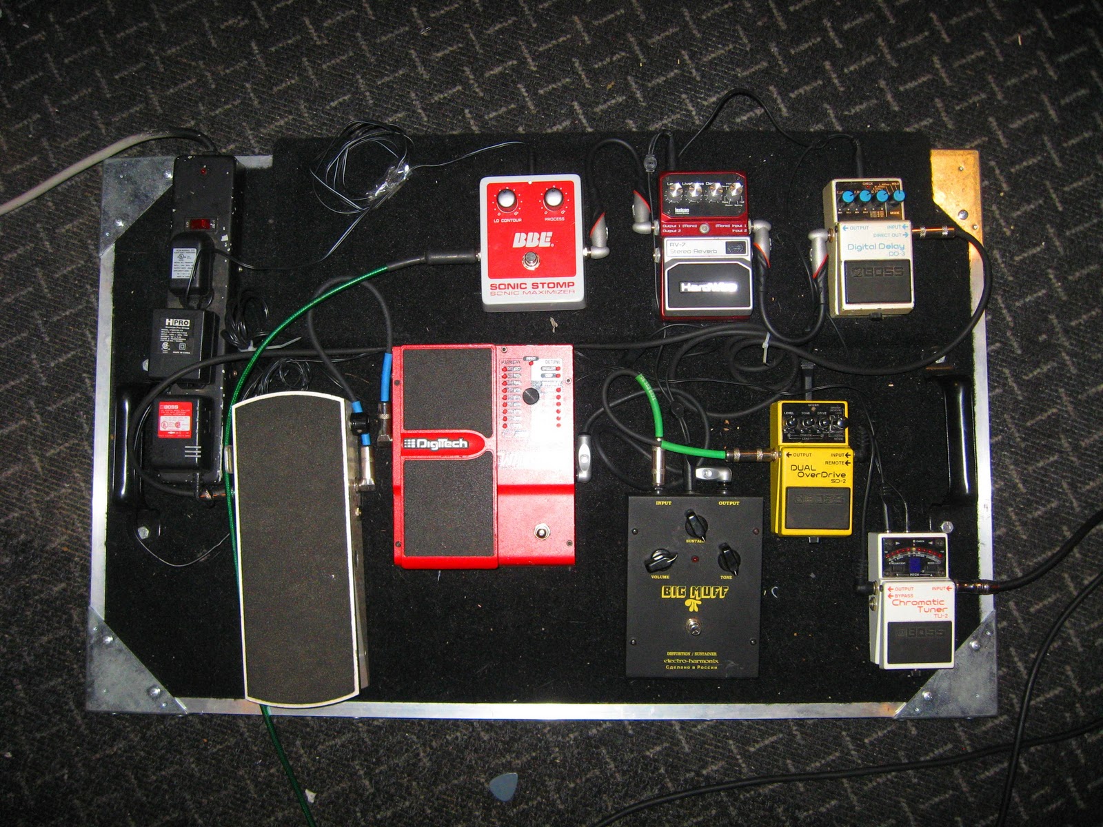 Sound & Life in Grand Rapids, Michigan Pedalboard Progress and Speakertown