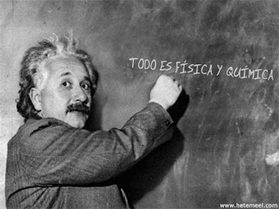 Einstein y su pizarra :)