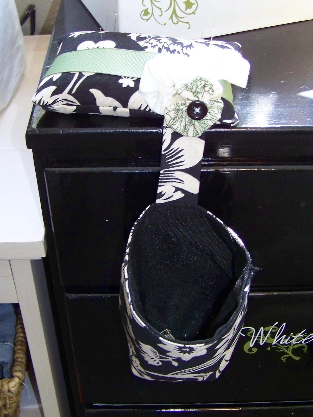 HOLM Made Sewing Cady (Pincushion & Garbage Can)