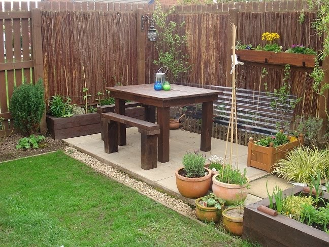 SMUDGETASTIC: Shed Mural