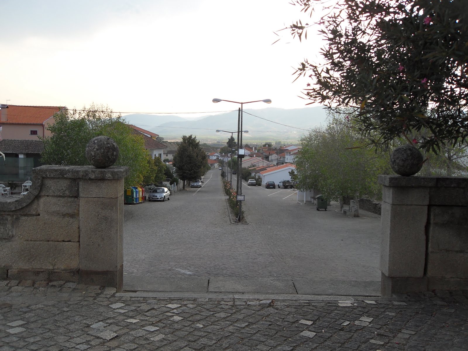 [rua+principal+de+vilarelhos.JPG]