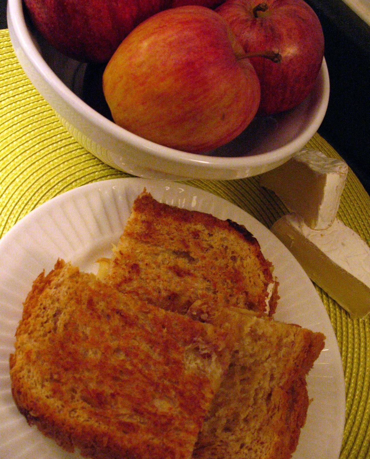Munch Camembert Grilled Cheese with Carmelized Apples and Onions