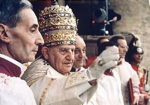 Los Papas y La Santa y Divina Liturgia en Rito Bizantino