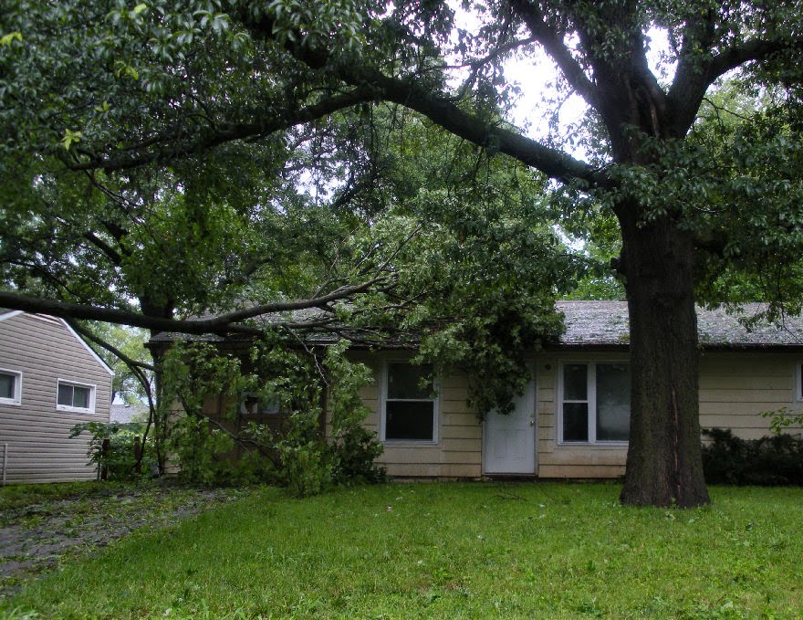 Capt. Spaulding's World Photos of Homes Vehicles Damaged By High