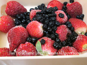Resep Smoothie Yogurt, Strawberry, dan Blueberry JTT
