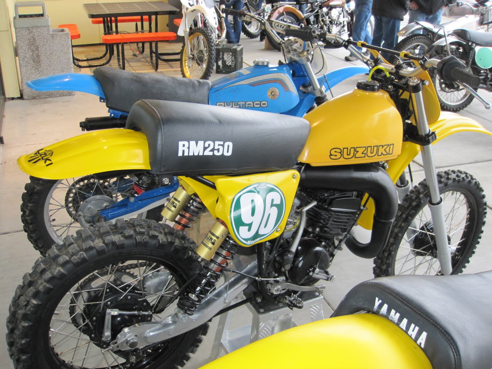 suzuki 250cc 2 stroke