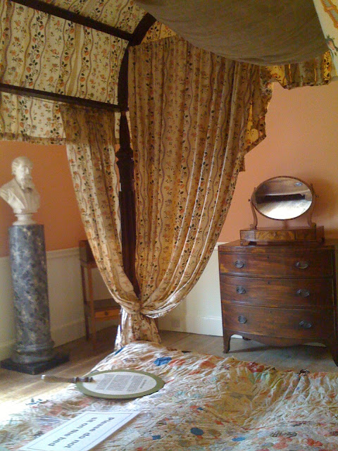 Charles Dickens bedroom, l pic:kerstin rodgers/msmarmitelover