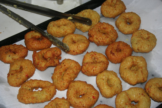 Making vadai, the spicy doughnut.